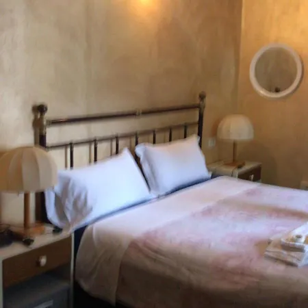 Mirabeau Bellagio Economy Per Famiglie O Gruppi, Con 4 Posti Letto 여관